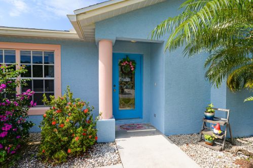 534 Archer Ave, Fort Pierce, FL 34983-1076