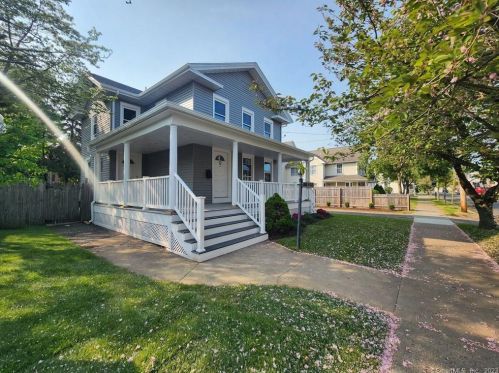 12 Cherry St, Wallingford CT  06492-3516 exterior