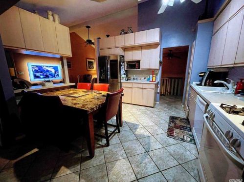 313 Plymouth St, Huntington Station NY exterior