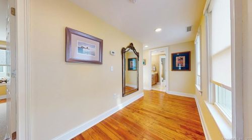 156 4 Ave, Milford CT exterior