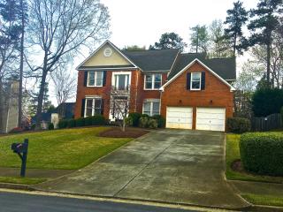 850 Highmeade Dr, Alpharetta GA  30005-3701 exterior