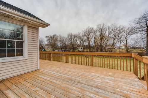 3803 Jacobson Dr, Bull Valley IL 60097-8142 exterior