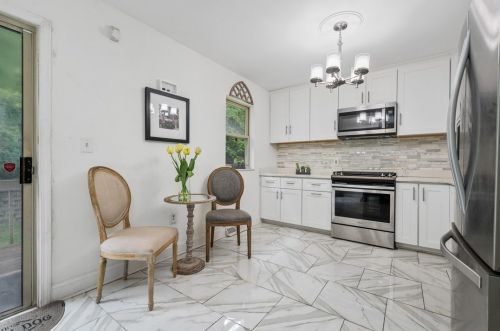 236 Dinwiddie St, Pittsburgh PA 15219-3335 exterior