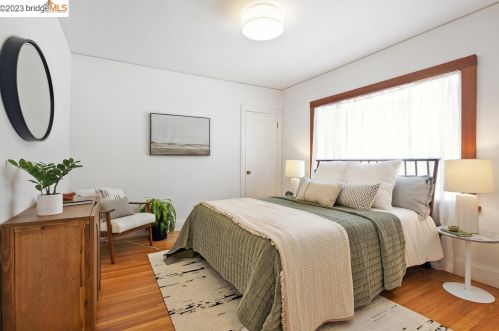 1318 Stannage, Berkeley CA 94706-1640 exterior