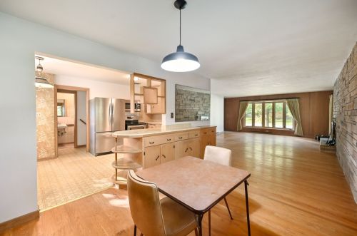 1272 117, Milwaukee WI 53226-3222 exterior