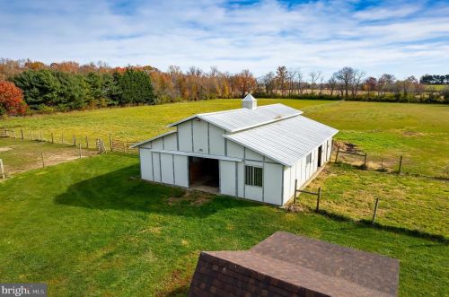 262 Lk Rd, Pilesgrove NJ 08098-3008 exterior