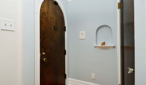 4215 Kedvale Ave, Chicago, IL 60641-2579