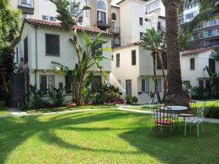 1833 Grace Ave, Los Angeles CA  90028-4911 exterior