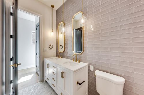 2345 Mclean Ave, Chicago IL 60647-4113 exterior