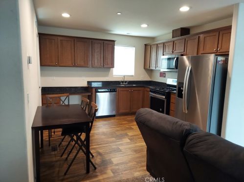 21621 Oakwood St, Perris, CA 92570-5921