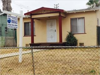 9023 Hoover St, Los Angeles CA  90044-5519 exterior