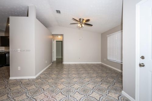 1243 Empire St, Fort Pierce FL  34983-2435 exterior