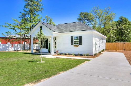 3501 Yukon St, Tampa, FL 33604-2316