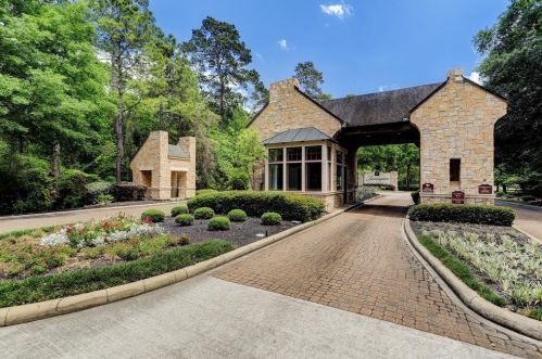 3008 Cotswold Manor Dr, Humble TX 77339-1599 exterior
