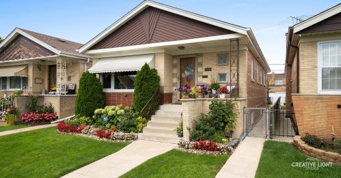 3636 69th St, Chicago, IL 60629-4202