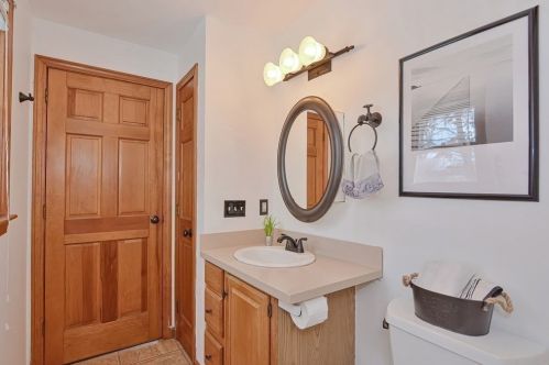 44 Etre Dr, Worcester MA 01604-1408 exterior