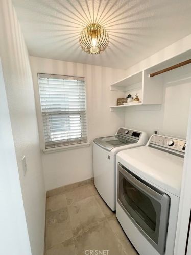 320 Rossmore Dr, Oxnard CA  93035-4465 exterior