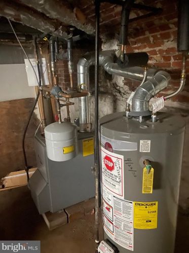 120 6 St, Darby PA 19023-2306 exterior