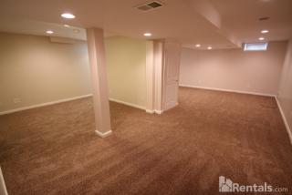 3903 Fairfield Meadows Dr, Louisville KY  40245-7413 exterior