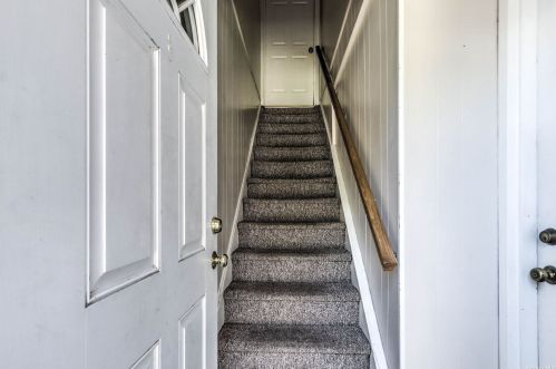 1573 10th St, Babylon NY  11704-3835 exterior