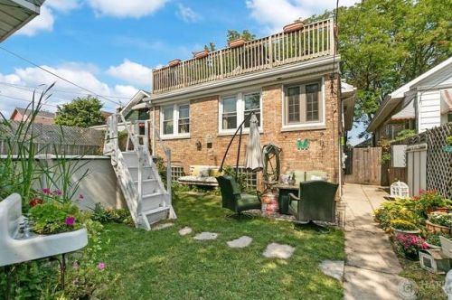 6121 Newport Ave, Chicago IL 60634-4142 exterior