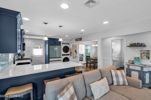 125 Throssell Rd, Lavallette NJ 08735-3230 exterior