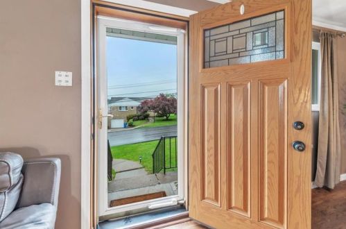 1555 Orchardview Dr, Pittsburgh, PA 15220-2023