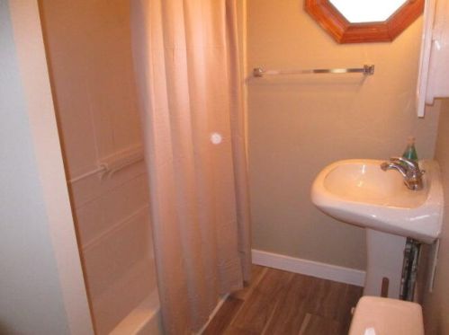 31 Walter St, Grand Rapids MI 49548-3242 exterior