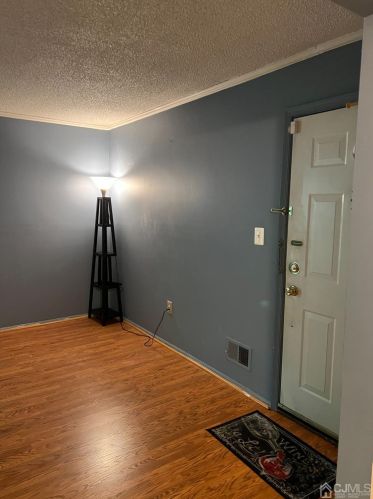 44 Brighton Way, New Brunswick NJ  08902-4279 exterior