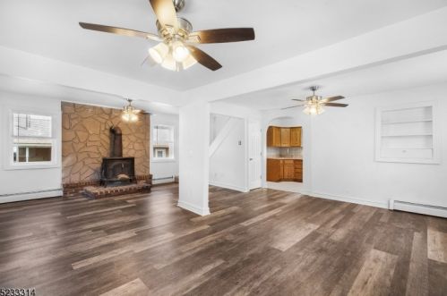 163 Maple St, Bridgewater NJ  08807-2712 exterior