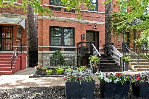 2429 Superior St, Chicago IL 60612-1111 exterior