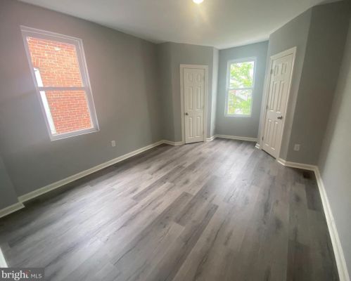 3250 6th St, Philadelphia PA  19140-5643 exterior