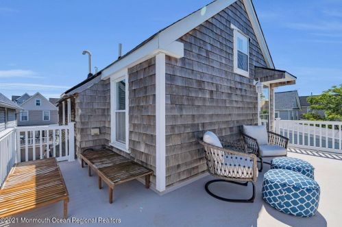 13 Ctr St, Locust NJ 07760-1712 exterior