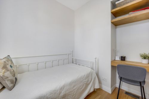 2823 Ridgeway Ave, Chicago IL 60625-6006 exterior