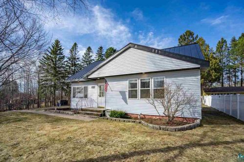 8725 Lawn St, Duluth MN 55810-1543 exterior