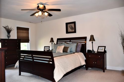 2 Penacook St, Concord NH 03301-3105 exterior