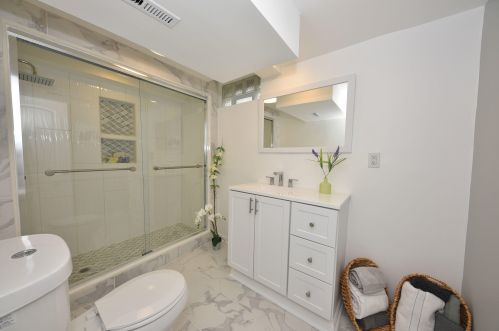 4373 52, Milwaukee WI 53218-5004 exterior