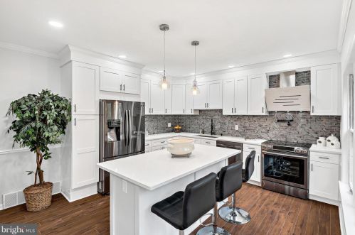 1205 Limerick Ct, Hummelstown PA  17036-9152 exterior