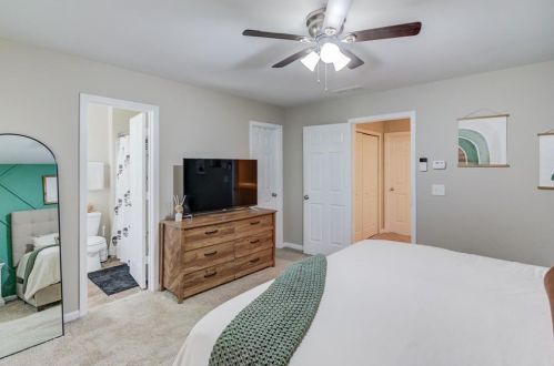 2495 Ivey Crest Cir, Tucker GA  30084-3762 exterior