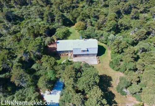 28 Sesapana Rd, Nantucket MA  02554-2851 exterior