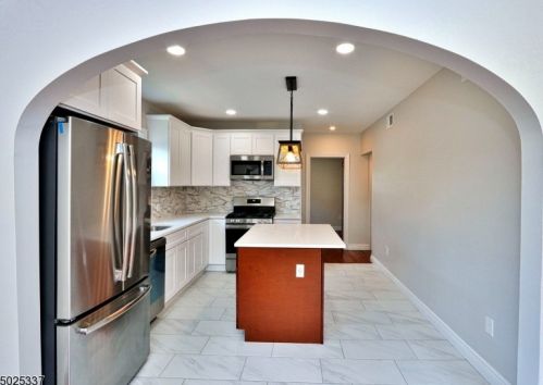 34 Enfield Ave, Montclair NJ 07042-3118 exterior