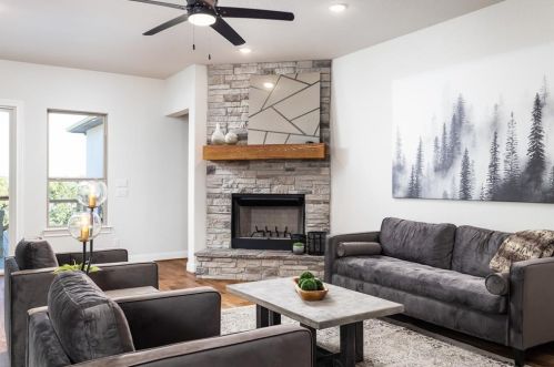 555 Mystic Pkwy, Spring Branch TX 78070-5267 exterior