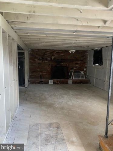 1014 Lilac Ln, Glen Burnie MD 21061-2180 exterior