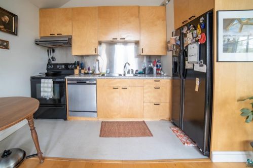 723 Lk Ave, Duluth MN 55802-2472 exterior