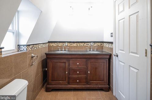 6328 Camac St, Philadelphia PA  19141-3312 exterior