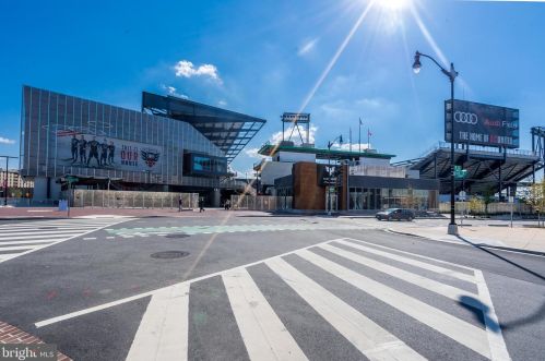 525 Water St, Washington DC  20024 exterior