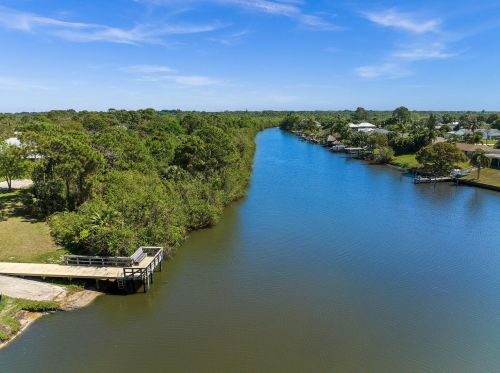 681 Little Kayak Pt, Fort Pierce FL  34983-3516 exterior