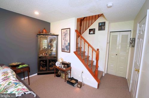 46 Lehavre Ct, Trenton NJ  08619-4723 exterior