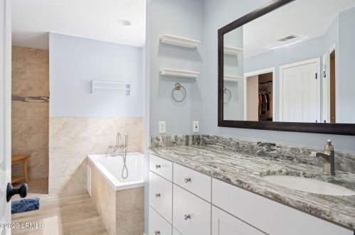 35 Grande Oaks Dr, Bluffton SC 29910-5502 exterior