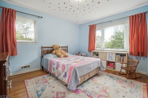 106 Timber Dr, Berkeley Heights NJ  07922-1755 exterior